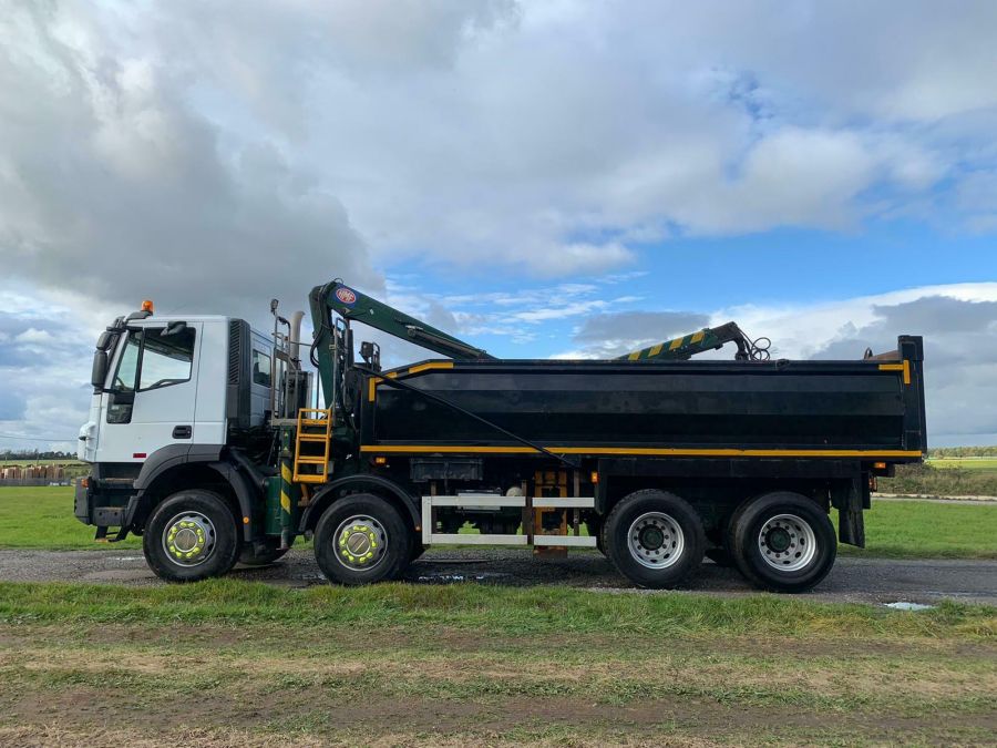 IVECO  TRAKKER 8X4 